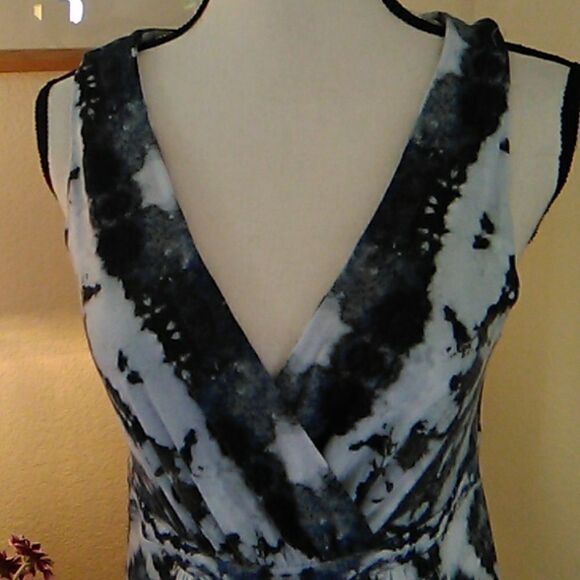 Matty M Maxi Dress - Picture 4 of 11